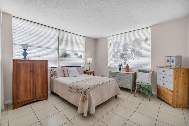 7608 NW 18th Street 108, Margate, FL 33063