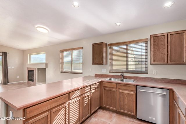 13729 E Windswept Way, Vail, AZ 85641