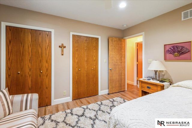 2925 Kucera Drive, Lincoln, NE 68502