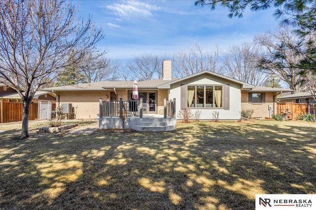 2925 Kucera Drive, Lincoln, NE 68502