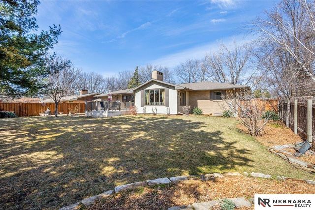 2925 Kucera Drive, Lincoln, NE 68502