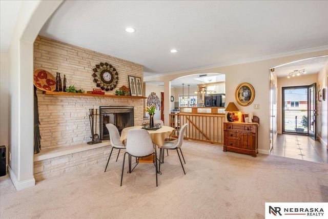 2925 Kucera Drive, Lincoln, NE 68502