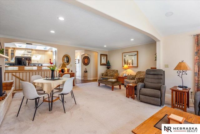 2925 Kucera Drive, Lincoln, NE 68502