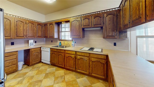 1308 S Cypress, Brady, TX 76825