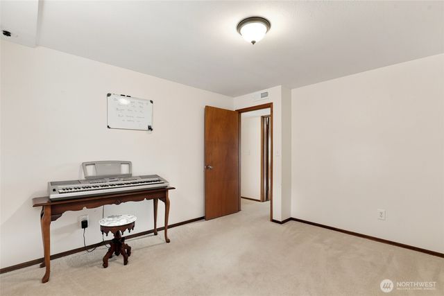 41212 268th Avenue SE, Enumclaw, WA 98022