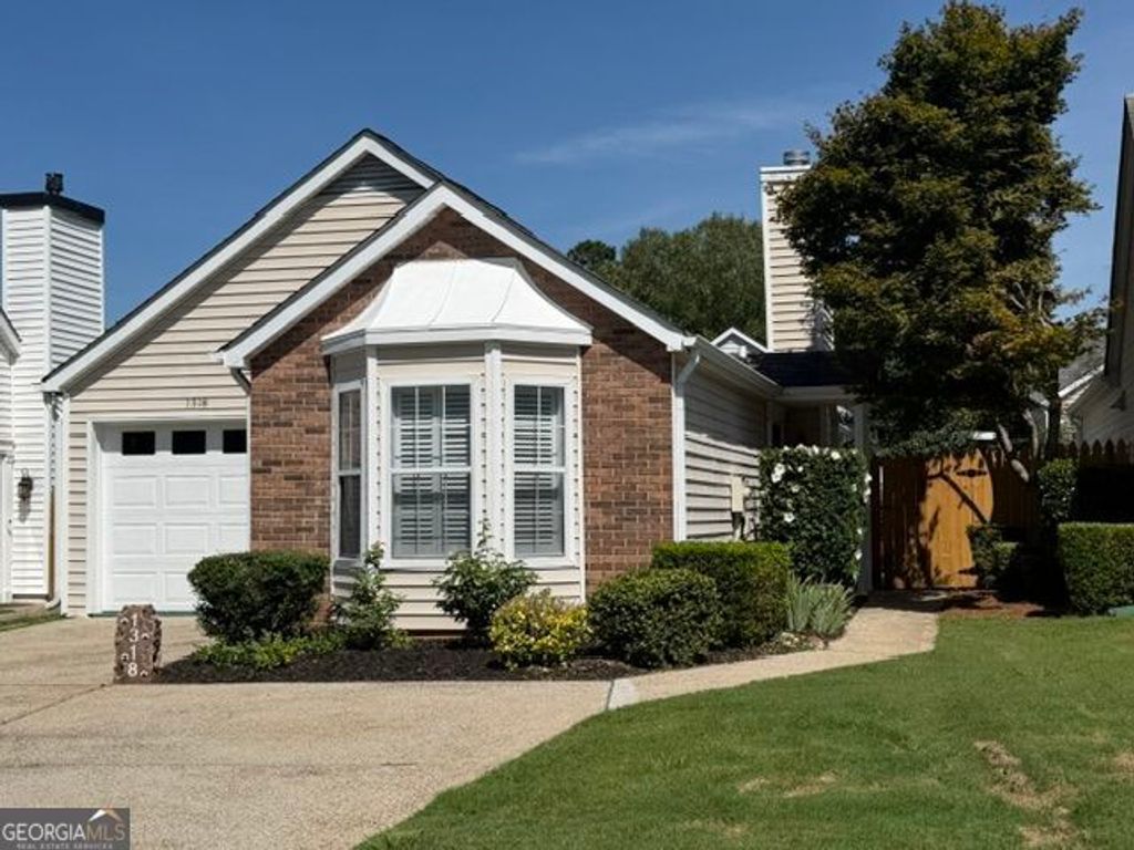 1318 Yorkshire Lane, Woodstock, GA 30188