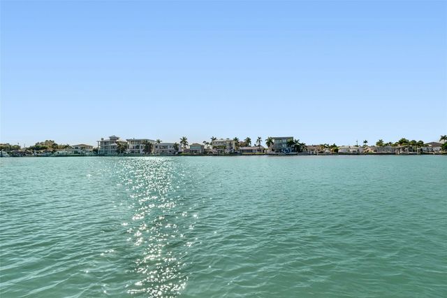 7864 9TH AVENUE S, St Petersburg, FL 33707