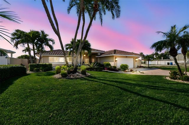 7864 9TH AVENUE S, St Petersburg, FL 33707