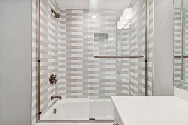 7864 9TH AVENUE S, St Petersburg, FL 33707