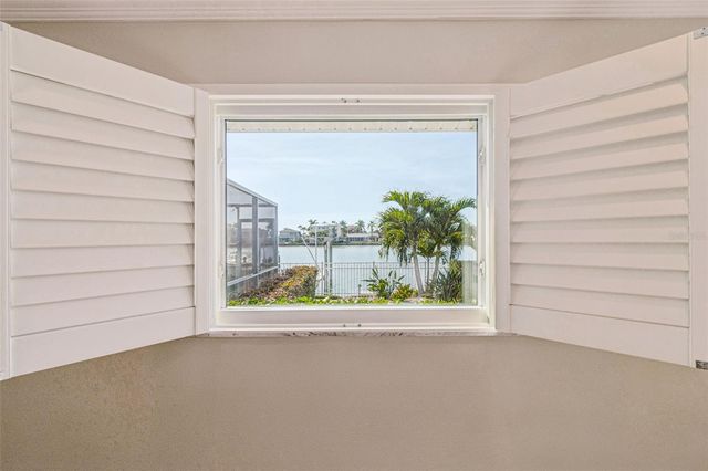 7864 9TH AVENUE S, St Petersburg, FL 33707