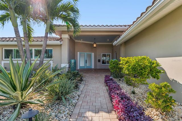 7864 9TH AVENUE S, St Petersburg, FL 33707