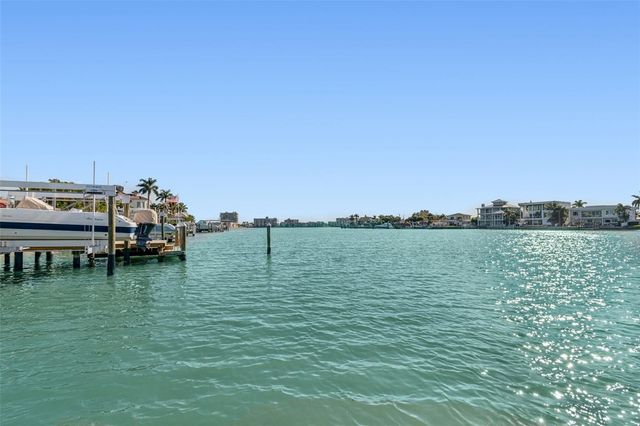 7864 9TH AVENUE S, St Petersburg, FL 33707