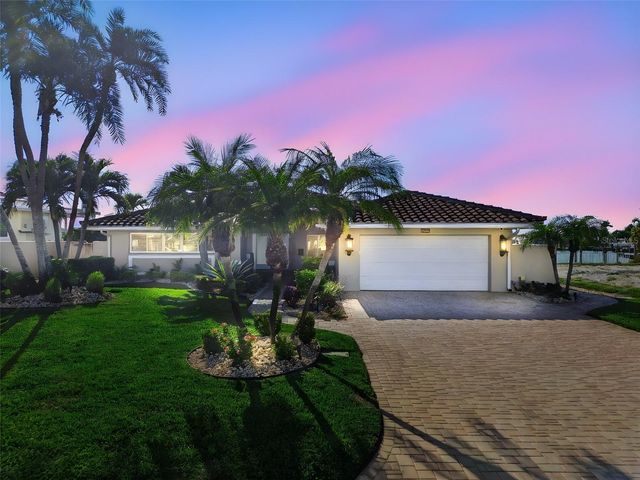 7864 9TH AVENUE S, St Petersburg, FL 33707