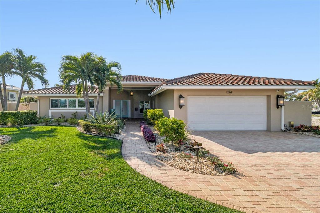 7864 9TH AVENUE S, St Petersburg, FL 33707
