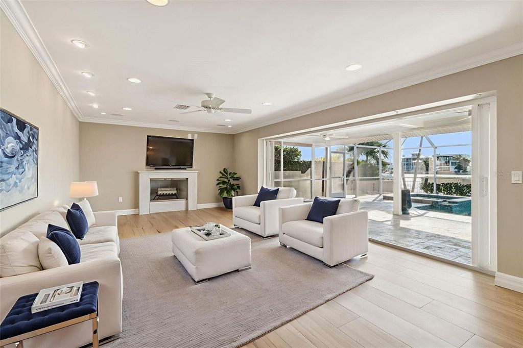 Image 11 of property listing at 7864 9TH AVENUE S, St Petersburg, FL 33707