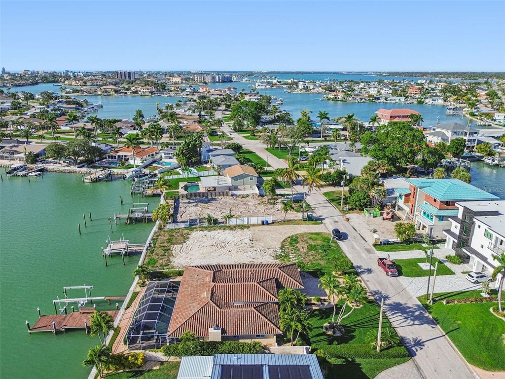 Image 14 of property listing at 7864 9TH AVENUE S, St Petersburg, FL 33707