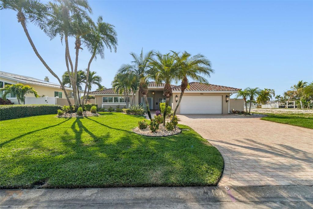 Image 16 of property listing at 7864 9TH AVENUE S, St Petersburg, FL 33707