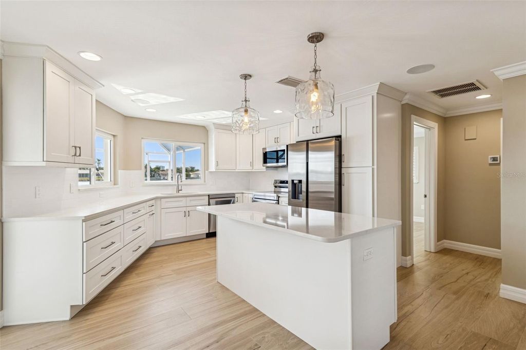 Image 17 of property listing at 7864 9TH AVENUE S, St Petersburg, FL 33707