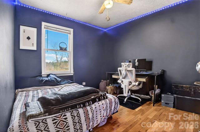 225 Baxter Street, Morganton, NC 28655