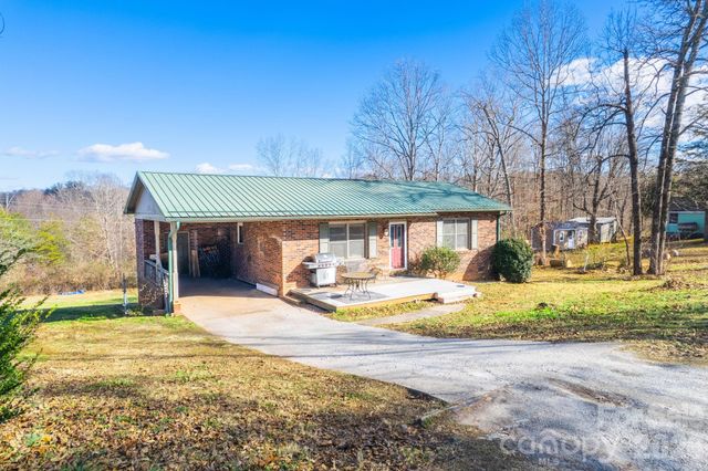 225 Baxter Street, Morganton, NC 28655