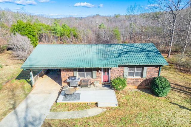 225 Baxter Street, Morganton, NC 28655