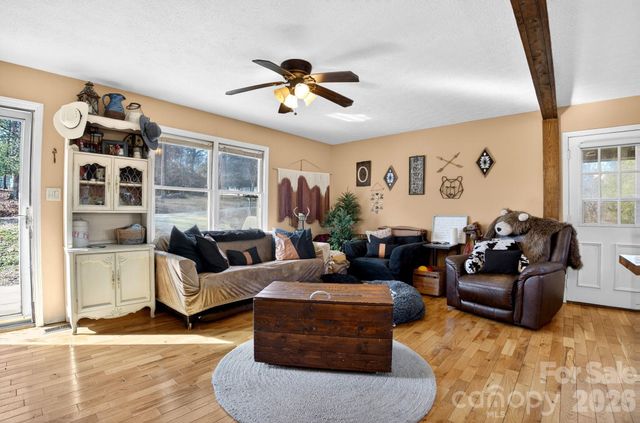 225 Baxter Street, Morganton, NC 28655