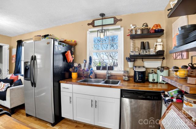 225 Baxter Street, Morganton, NC 28655