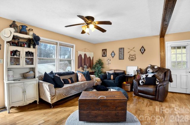 225 Baxter Street, Morganton, NC 28655