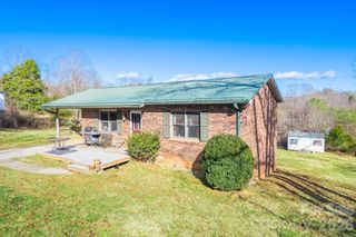 225 Baxter Street, Morganton, NC 28655