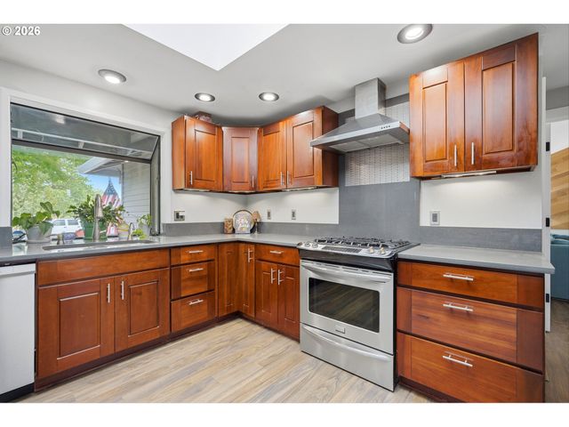 14705 Nw RIDGETOP Ct, Beaverton, OR 97006