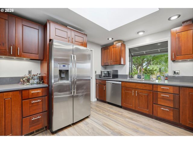 14705 Nw RIDGETOP Ct, Beaverton, OR 97006