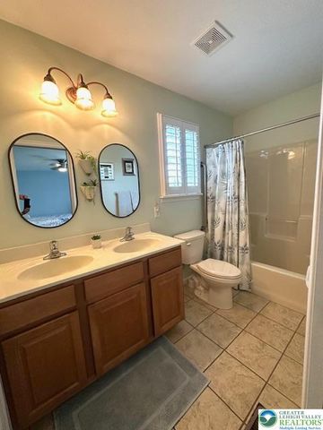 305 Indigo Way, Upper Macungie Twp, PA 18104