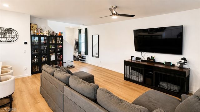 375 Great Ocean Avenue, North Las Vegas, NV 89084