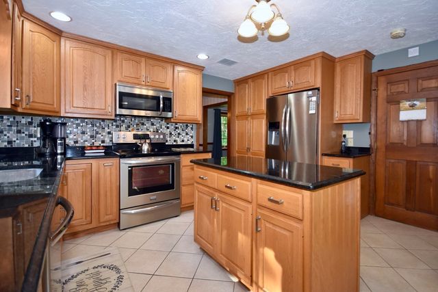 29 Purchase St., Middleboro, MA 02346