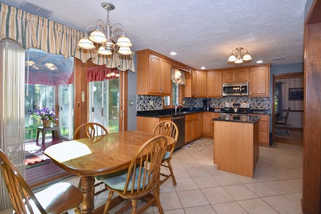29 Purchase St., Middleboro, MA 02346