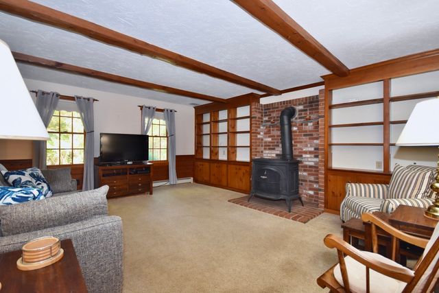 29 Purchase St., Middleboro, MA 02346