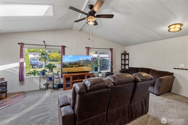 4331 Hamilton Drive, Oak Harbor, WA 98277