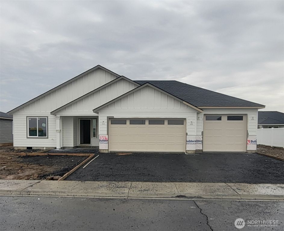 1154 8th Avenue NE, Ephrata, WA 98823