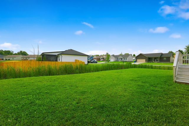 1071 Rainbow Way, Lawrenceburg, KY 40342