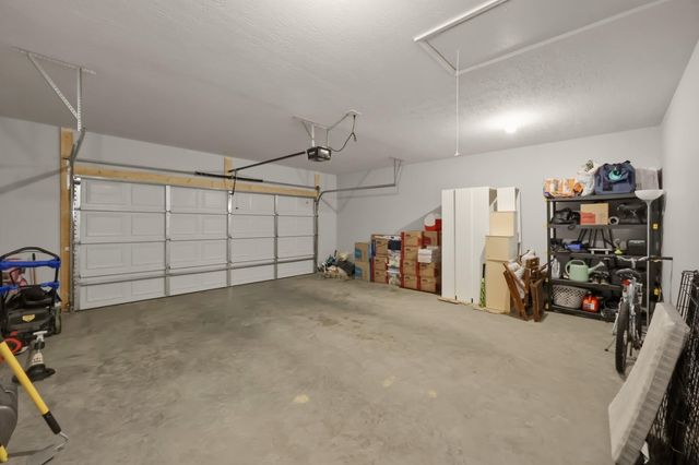 1071 Rainbow Way, Lawrenceburg, KY 40342