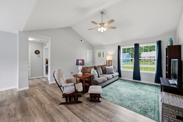1071 Rainbow Way, Lawrenceburg, KY 40342