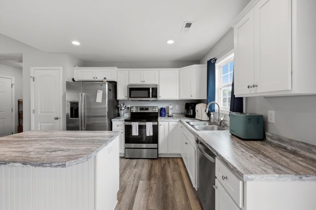 1071 Rainbow Way, Lawrenceburg, KY 40342