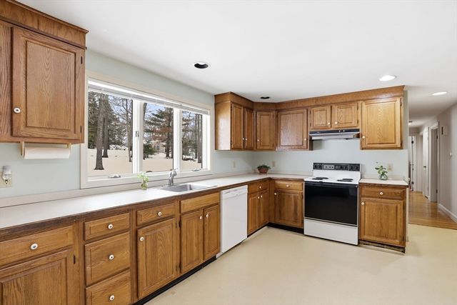 49 Jackson Rd, Scituate, MA 02066