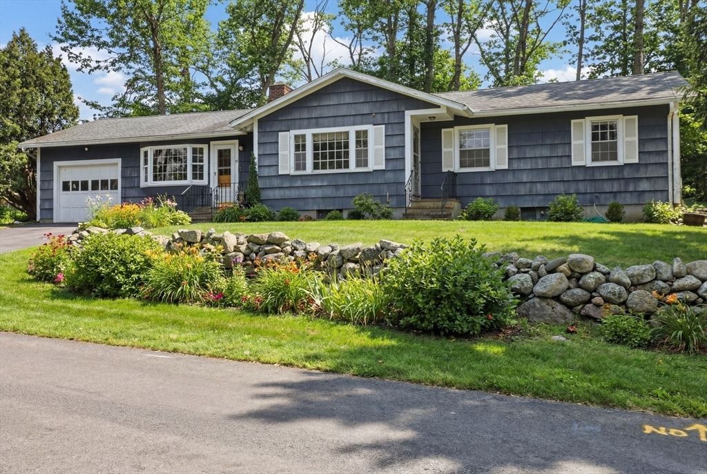 49 Jackson Rd, Scituate, MA 02066
