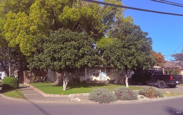 1124 Shetler Ave, Napa, CA 94559