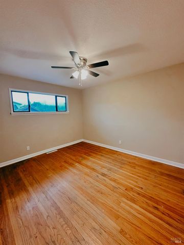 1124 Shetler Ave, Napa, CA 94559