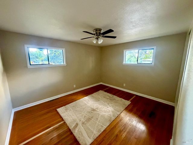 1124 Shetler Ave, Napa, CA 94559