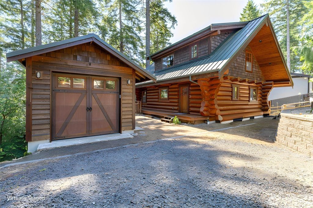 1901 E Trails End Drive, Belfair, WA 98528