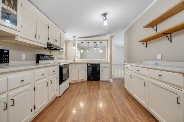 2168 Pineland Drive, Tallahassee, FL 32317