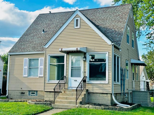 939 175th Place, Hammond, IN 46324